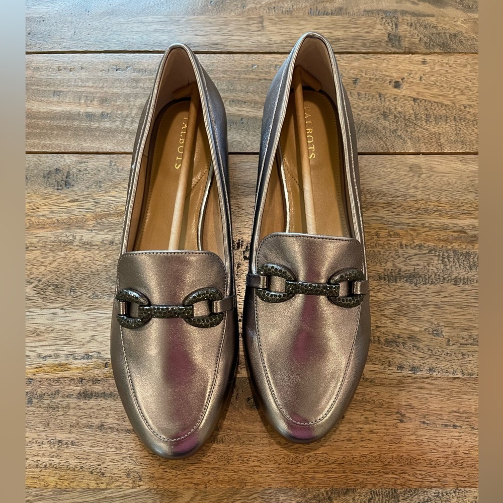 NWOT Talbots Gunmetal Leather Loafers for Women. Size 10.5